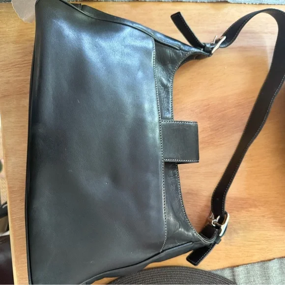 Vintage Coach Leather Purse Style #7789 - Picture 2 of 7